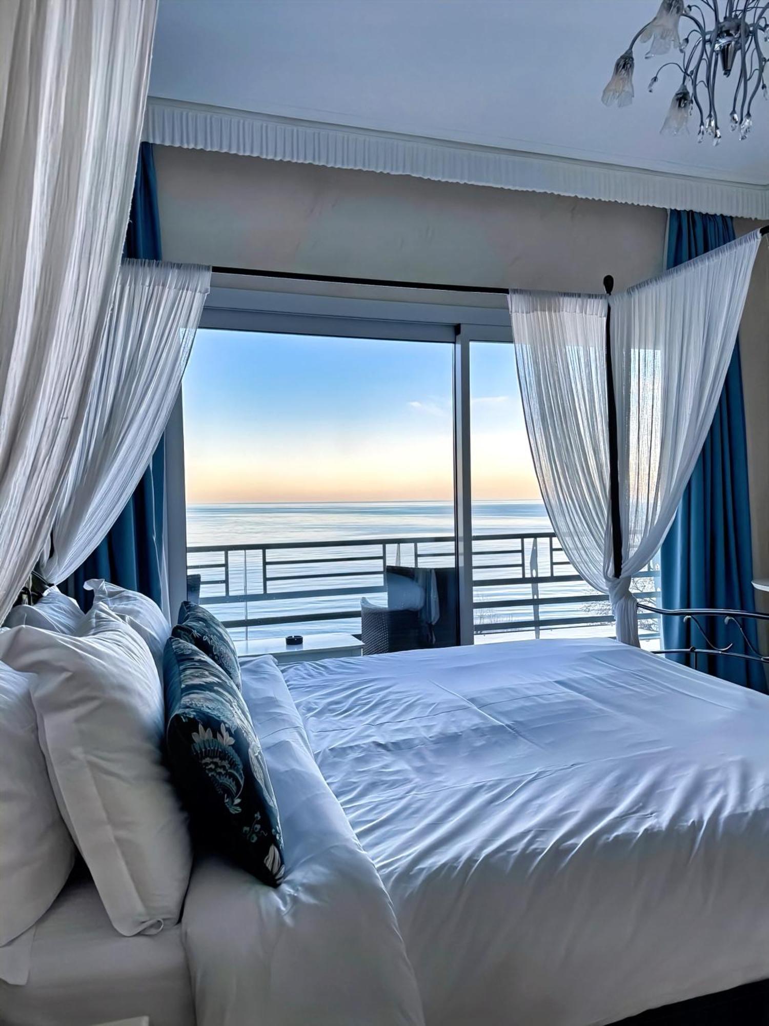 Panorama Suites & Spa - Adults Only Стомион Стая снимка