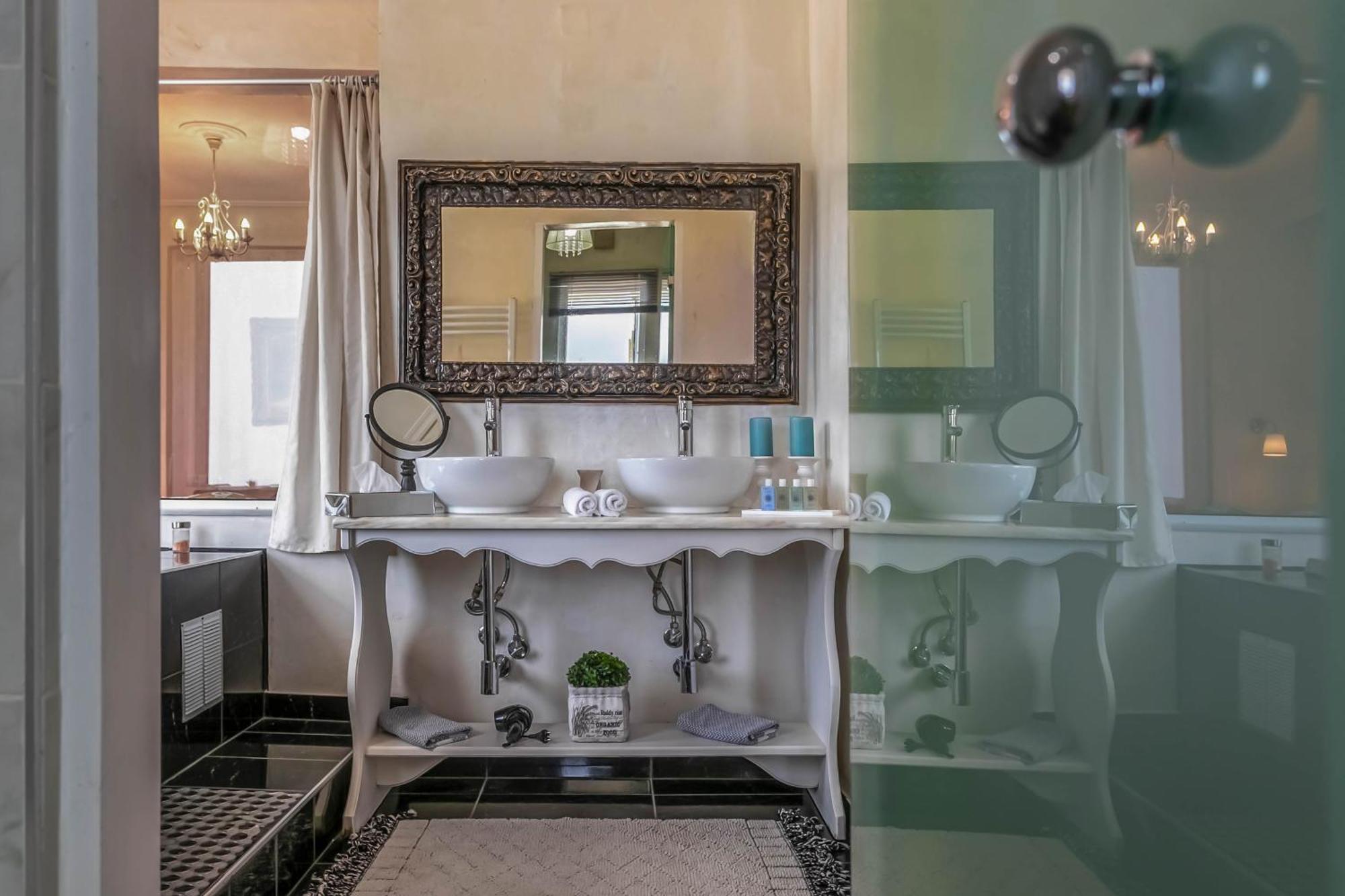 Panorama Suites & Spa - Adults Only Стомион Стая снимка