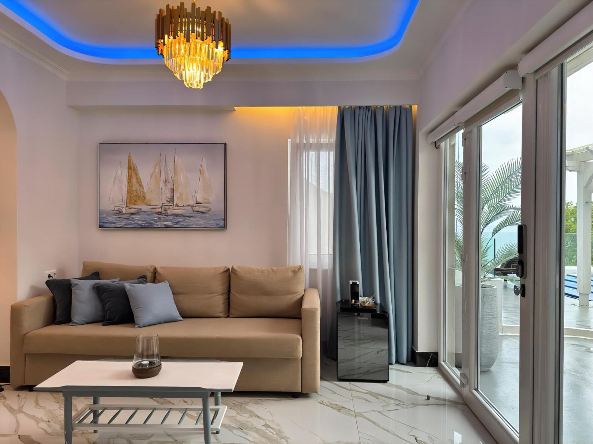 Panorama Suites & Spa - Adults Only Стомион Стая снимка