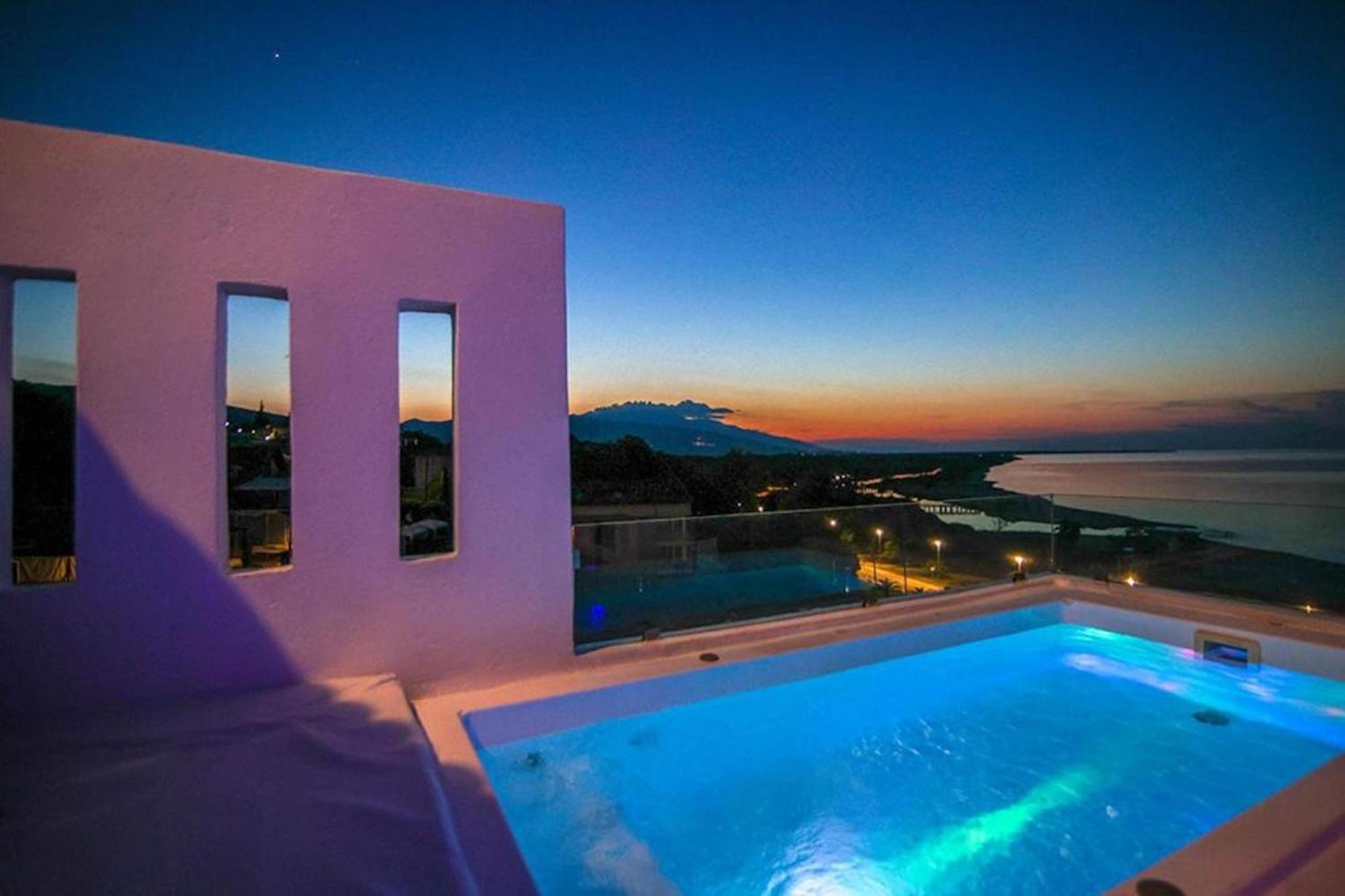 Panorama Suites & Spa - Adults Only Стомион Стая снимка